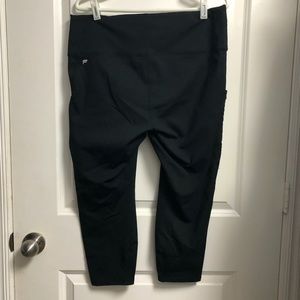Fabletix workout Capri’s